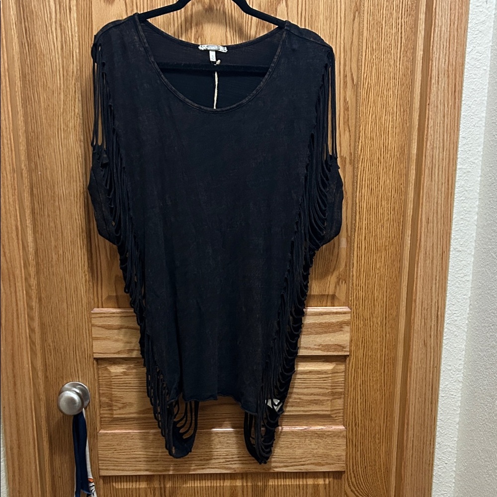 Gimmicks by BKE Black Fringe Blouse
